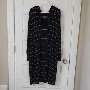 Livi Active Hooded Dress 18/20 NWT